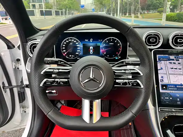 Mercedes-Benz C-Class 2024