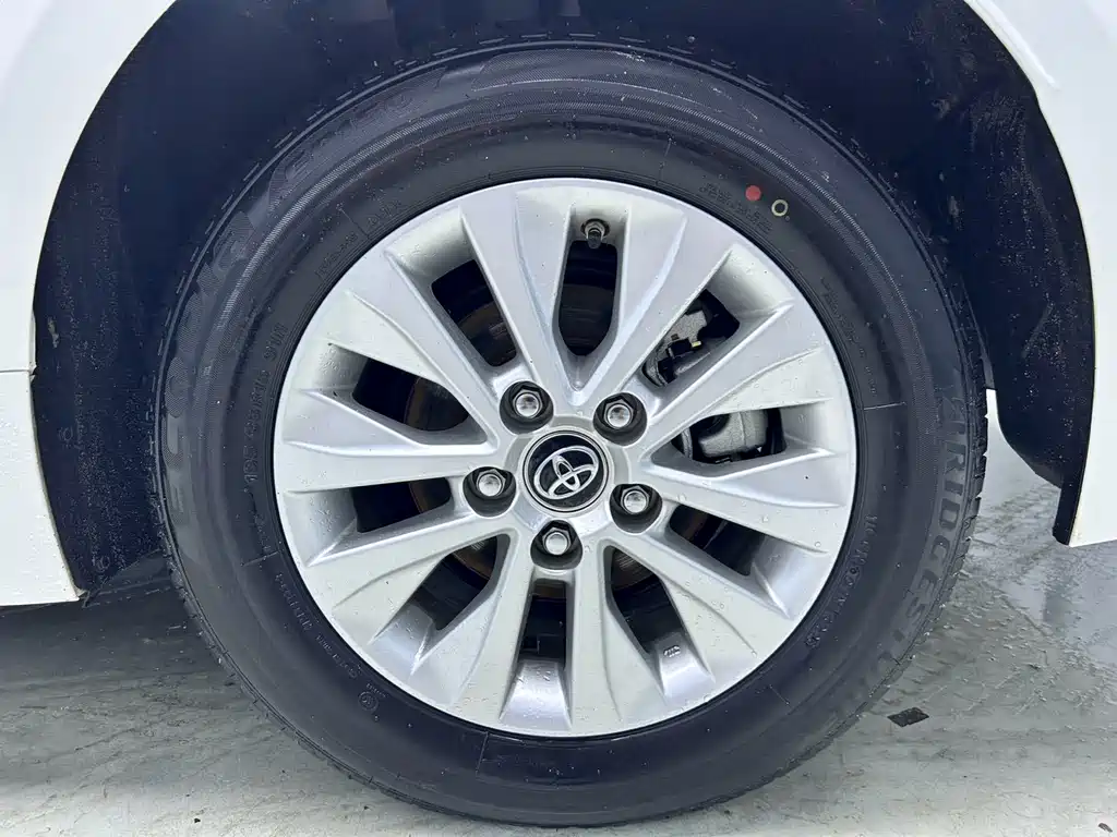 Toyota Corolla 2022 — фото 19
