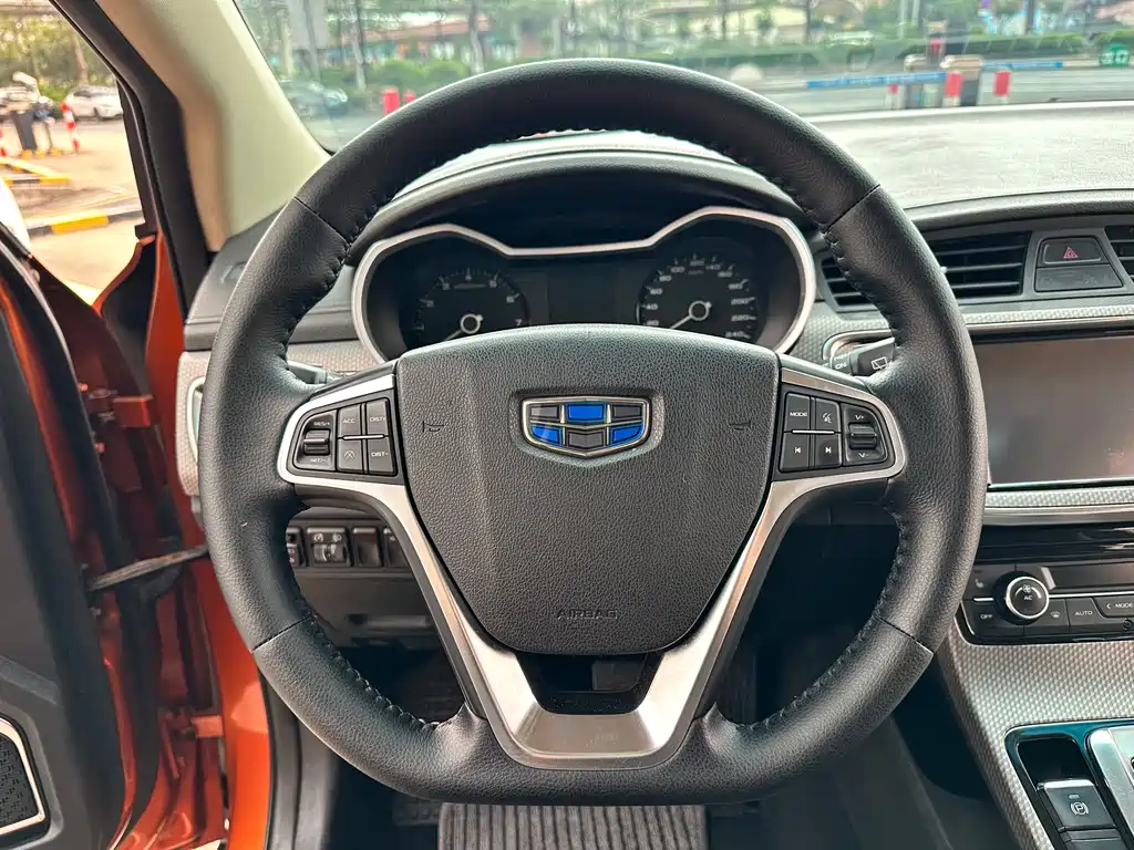 Geely Emgrand GS 2016 — фото 15
