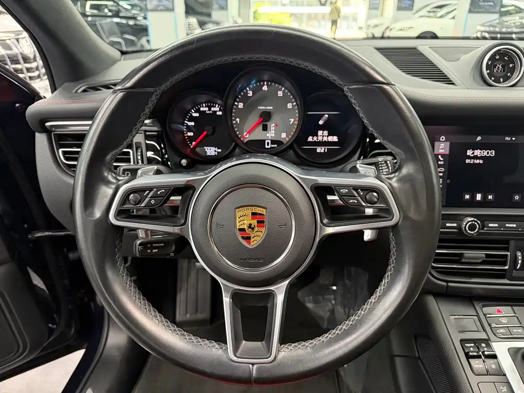 Porsche Macan 2021 — фото 6