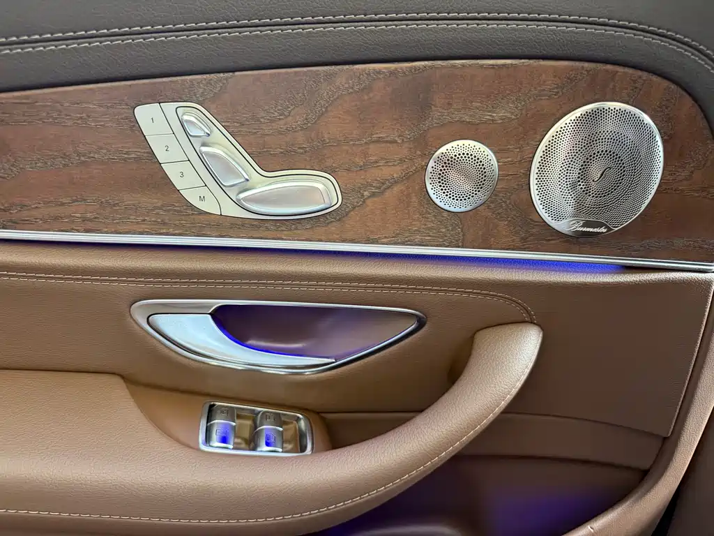Mercedes-Benz E-Class 2023 — фото 19