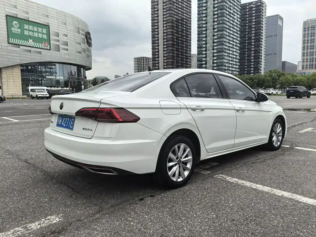 Volkswagen Bora 2023