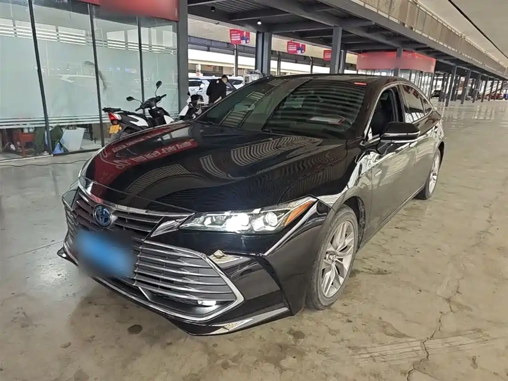 Toyota Avalon 2020 — фото 1