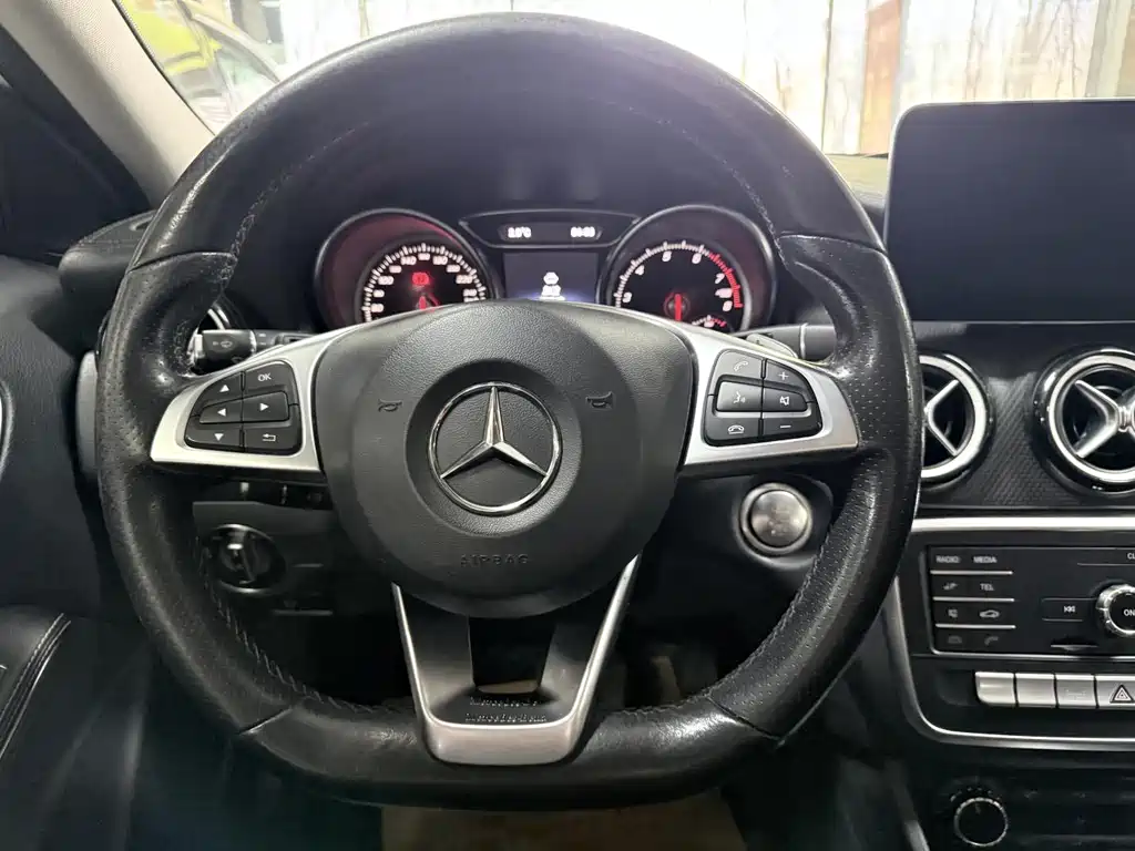 Mercedes-Benz GLA 2019 — фото 12