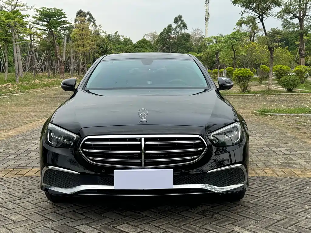 Mercedes-Benz E-Class 2023 — фото 2