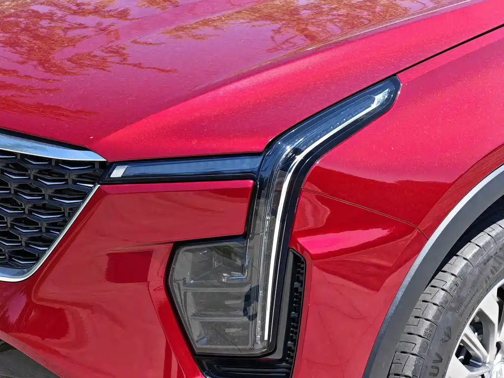 Cadillac XT4 2025 — фото 9