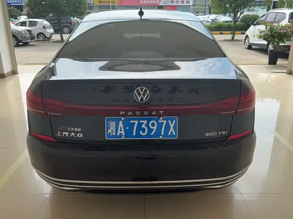 Volkswagen Passat 2025