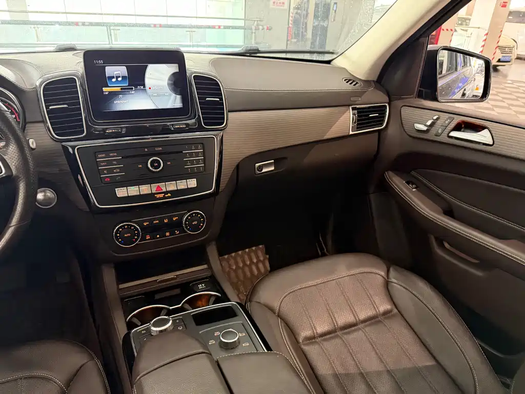 Mercedes-Benz GLE 2018 — фото 13