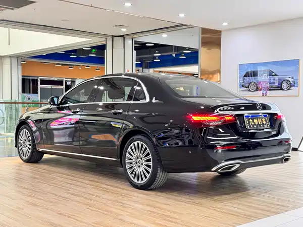 Mercedes-Benz E-Class 2023