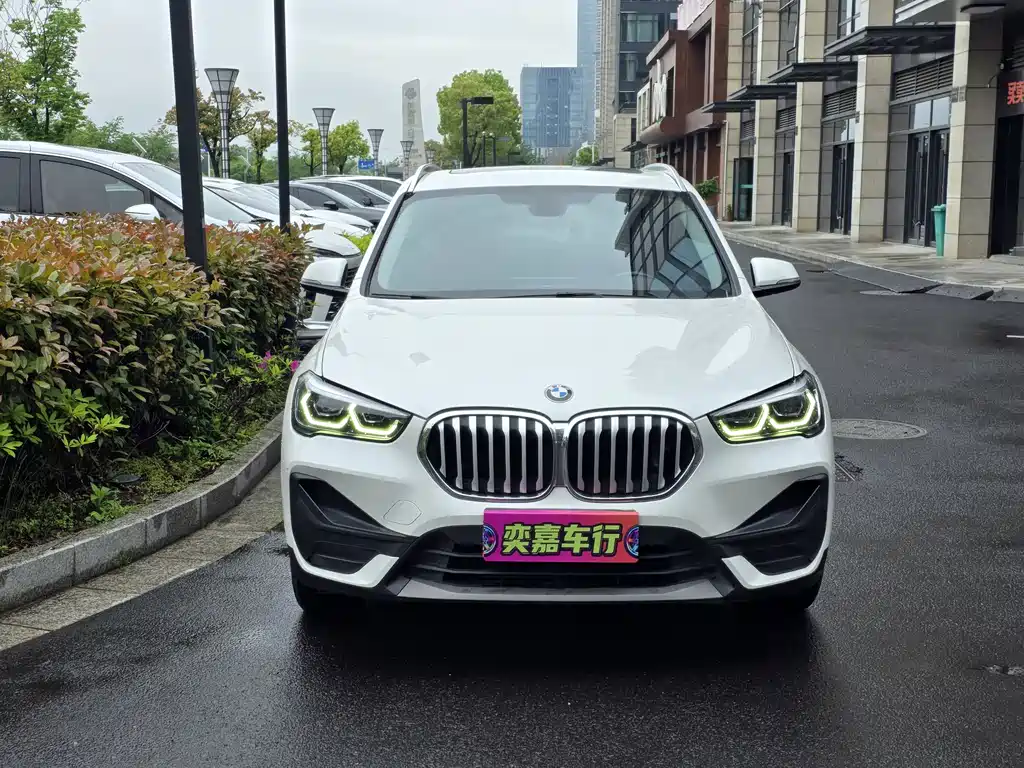 BMW X1 2022 — фото 2
