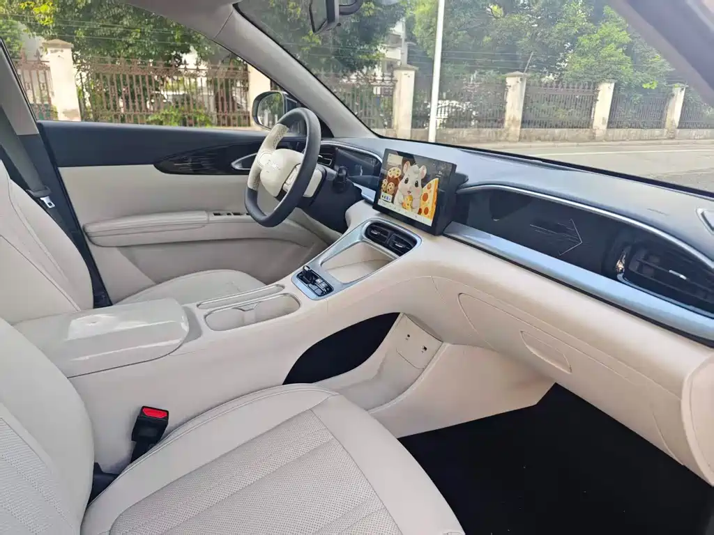 Geely Galaxy Starwish 2025 — фото 10