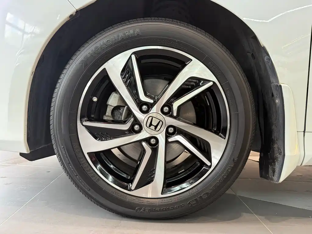 Honda Odyssey 2017 — фото 16