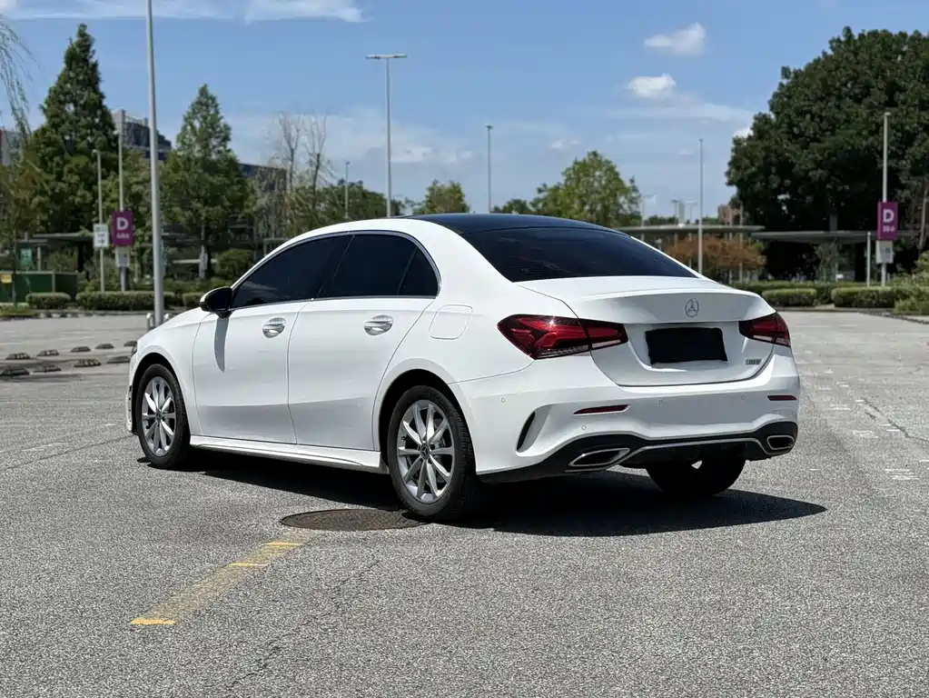 Mercedes-Benz A-Class 2023 — фото 7