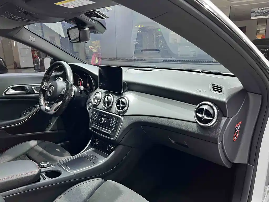 Mercedes-Benz CLA 2017 — фото 10