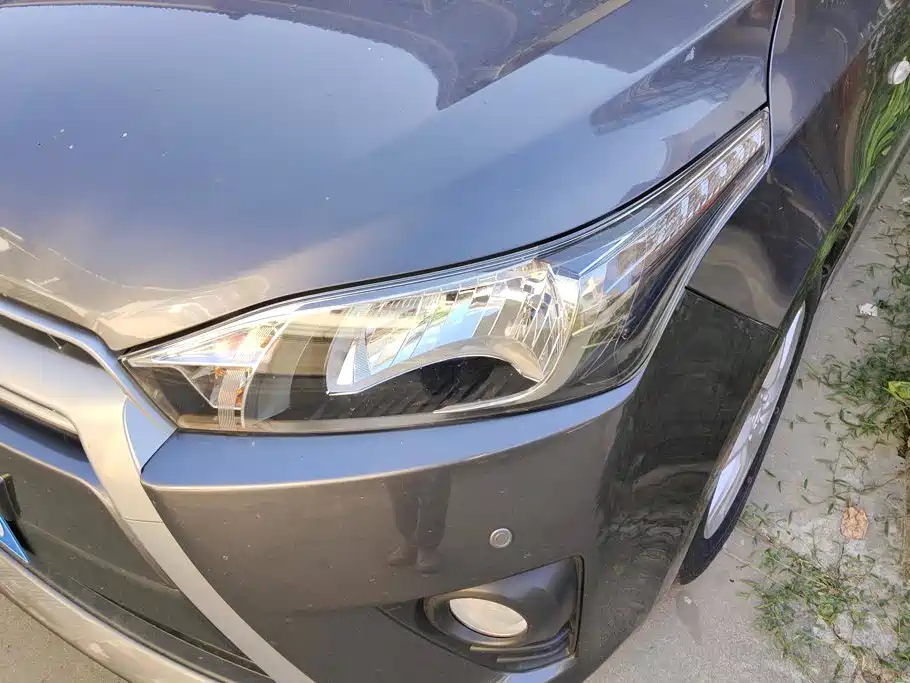 Toyota Yaris L 2015