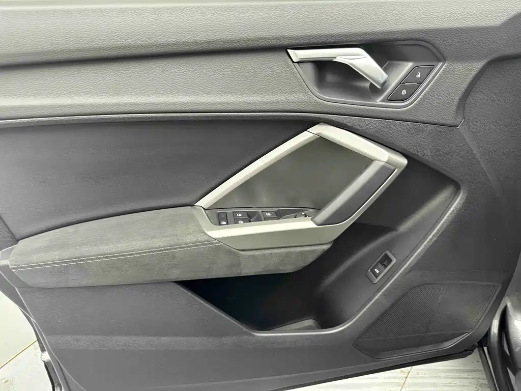 Audi Q3 2022 — фото 10