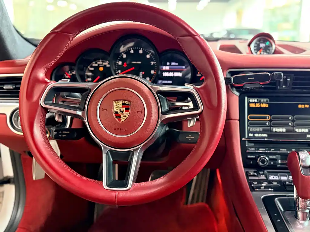 Porsche 911 2015 — фото 18