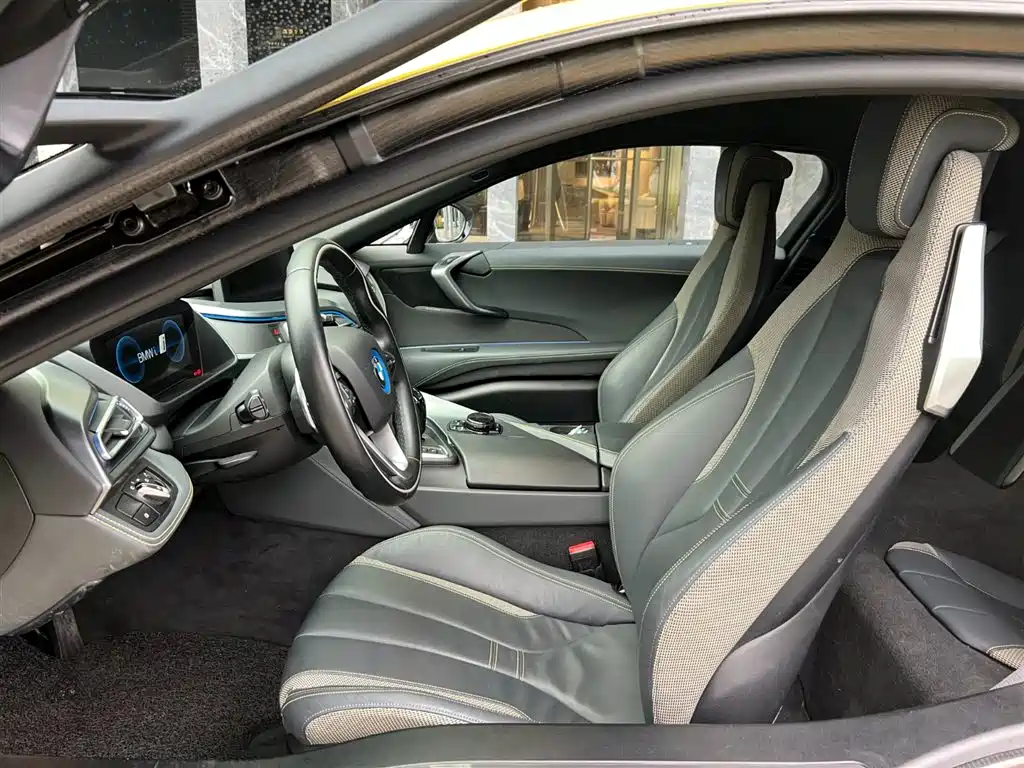 BMW i8 2019 — фото 12