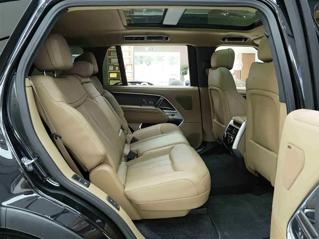Land Rover Range Rover 2025 — фото 12