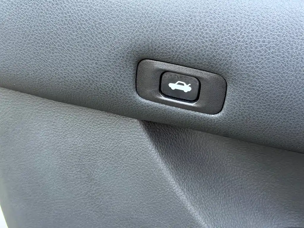 Toyota Crown 2018 — фото 17