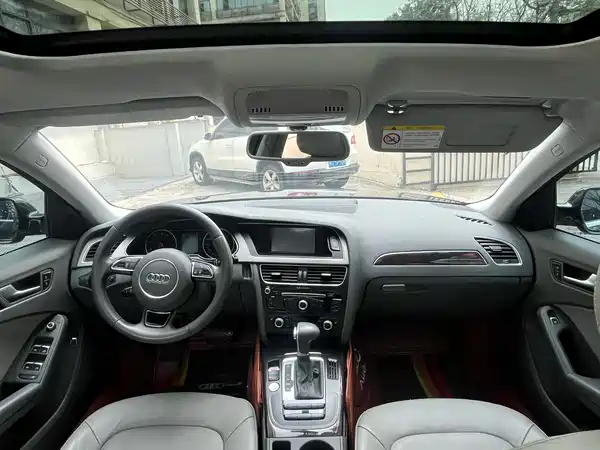 Audi A4L 2016