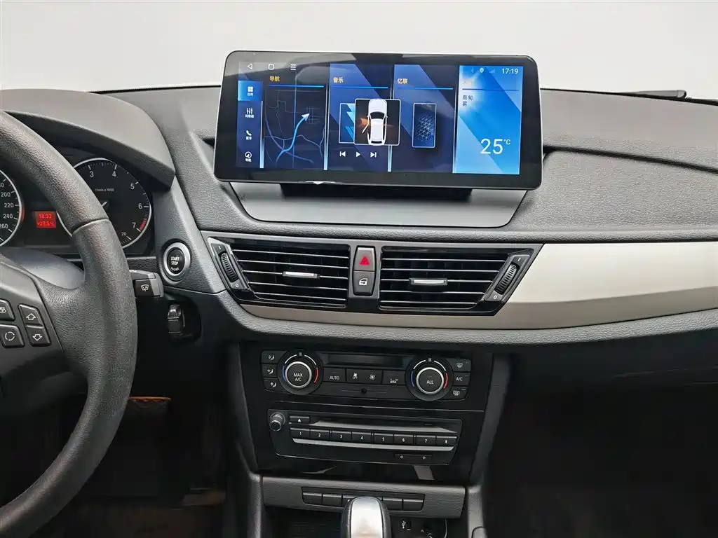 BMW X1 2014 — фото 12