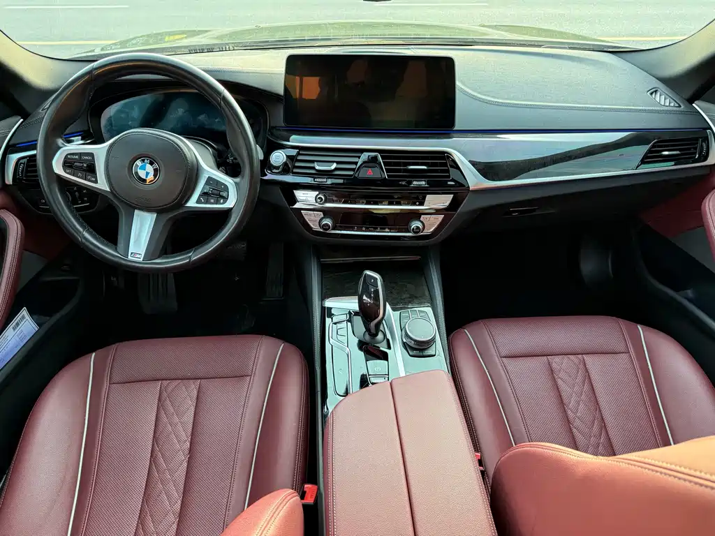 BMW 5 Series 2021 — фото 5