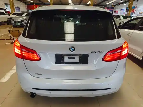 BMW 2 Series Station Wagon 2017