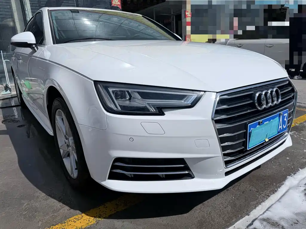 Audi A4L 2018 — фото 2