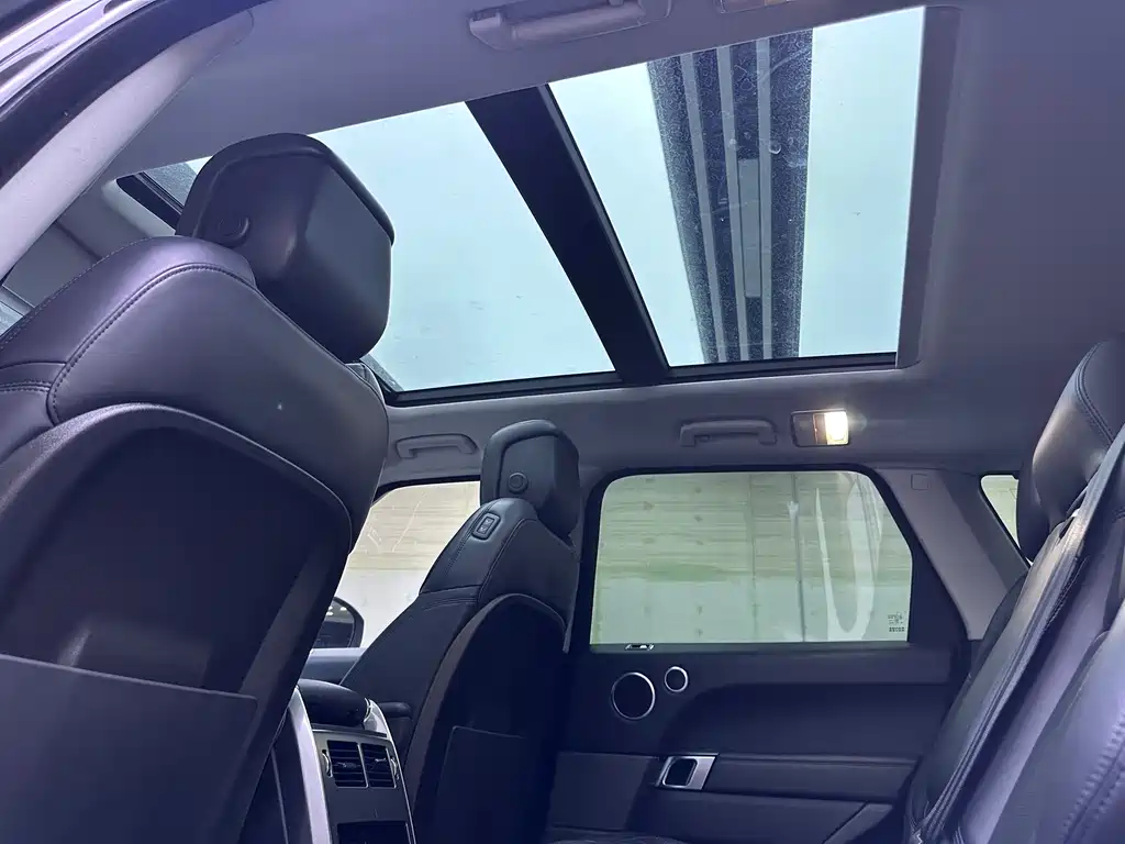 Land Rover Sport 2019 — фото 12