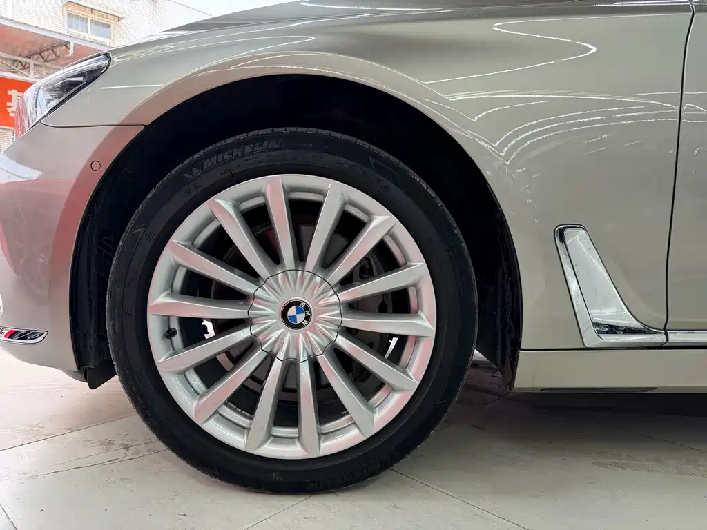 BMW 7 Series 2016 — фото 17