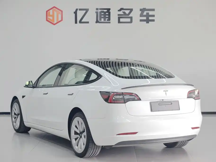 Tesla Model 3 2021 — фото 25