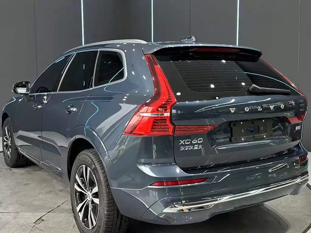 Volvo XC60 2024 — фото 8