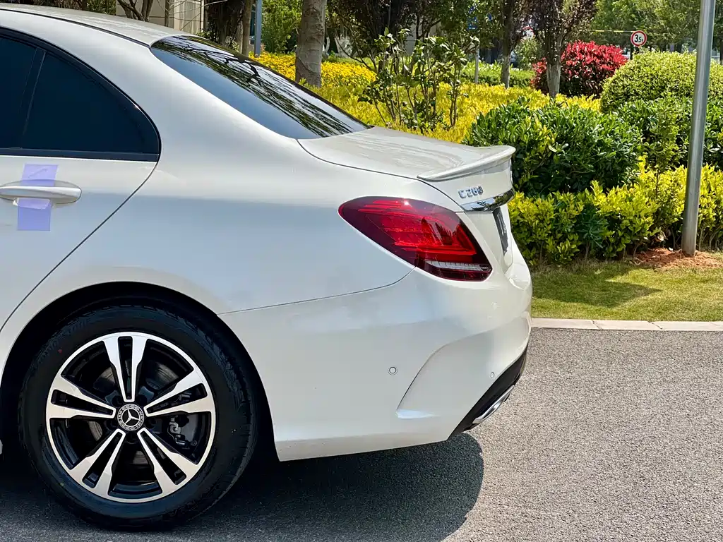 Mercedes-Benz C-Class 2019 — фото 16