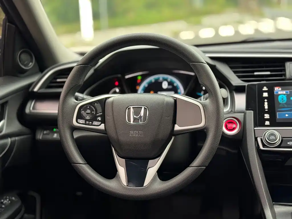 Honda Civic 2017 — фото 8