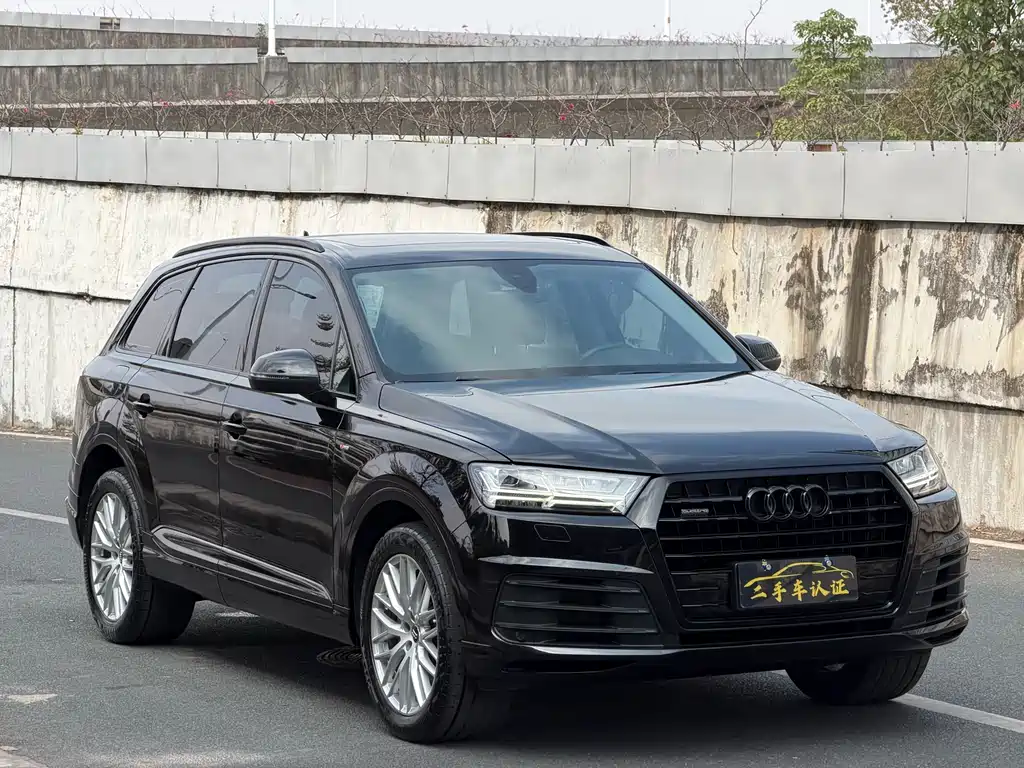 Audi Q7 2018 — фото 3