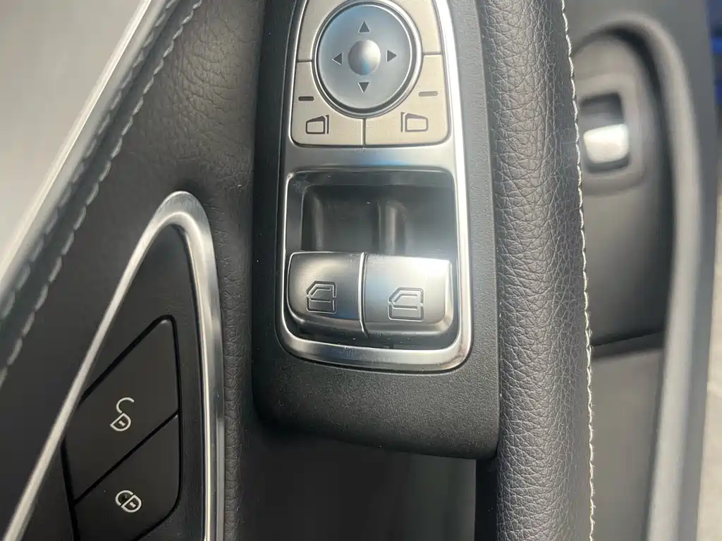 Mercedes-Benz C-Class 2017 — фото 19