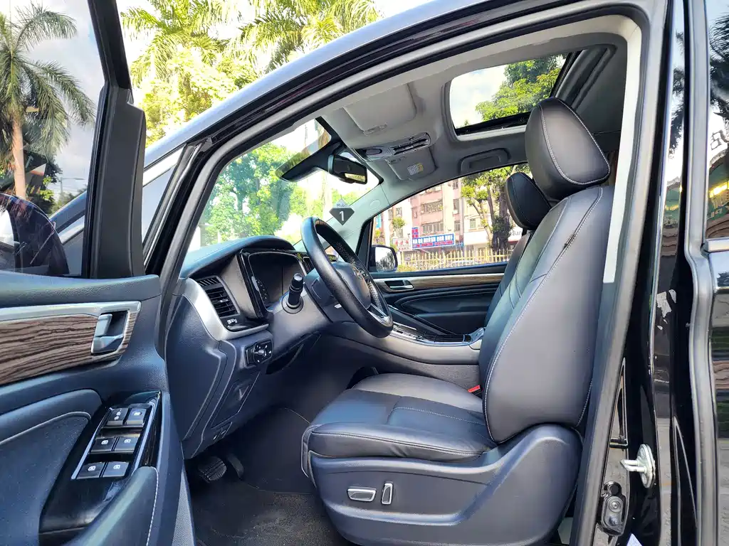 GAC Motor Trumpchi M8 2022 — фото 10