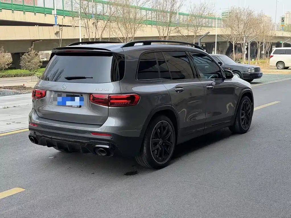 Mercedes-Benz GLB AMG 2025 — фото 6