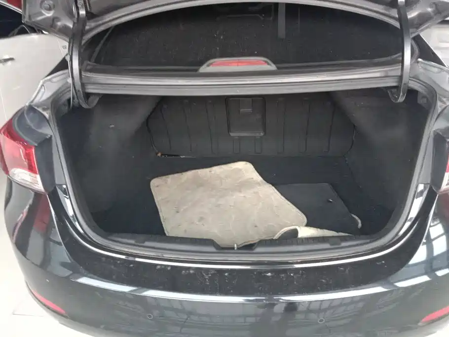 Hyundai Elantra 2015