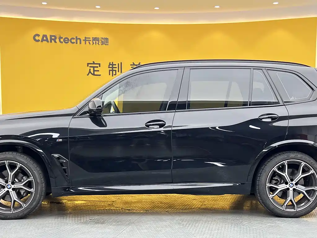 BMW X5 2025 — фото 31