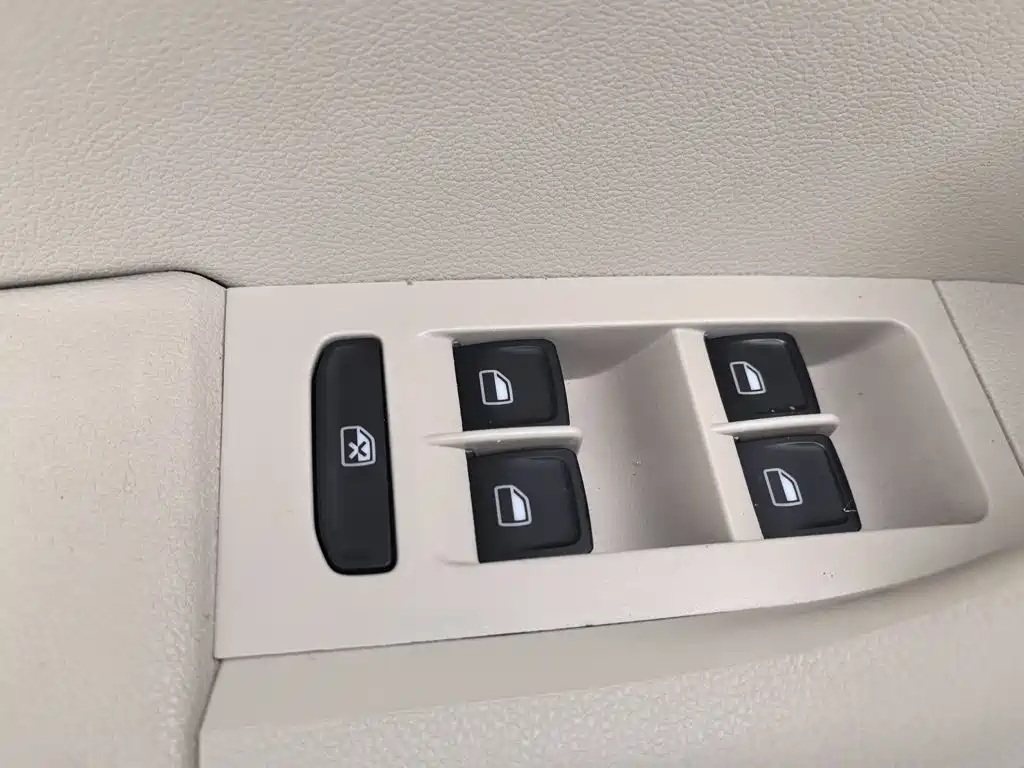 Skoda Octavia 2015 — фото 9