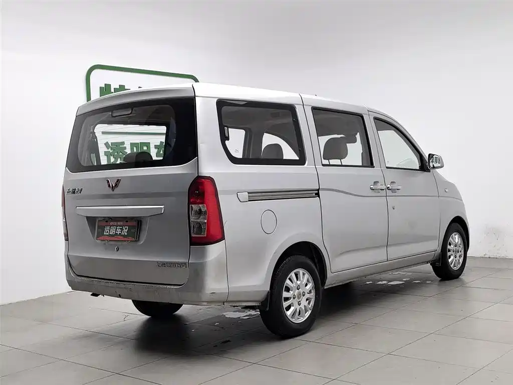 Wuling Rongguang V 2016 — фото 2