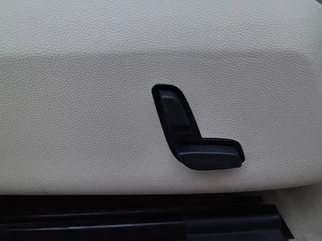 Mercedes-Benz E-Class 2015 — фото 18