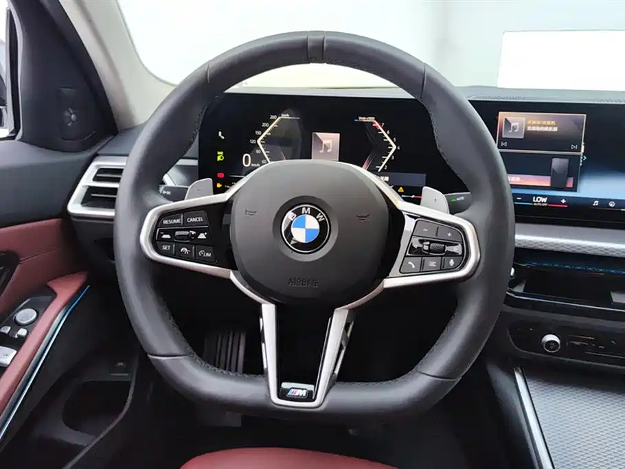 BMW 3 Series 2025 — фото 15