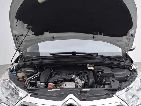 Citroën C4L 2013