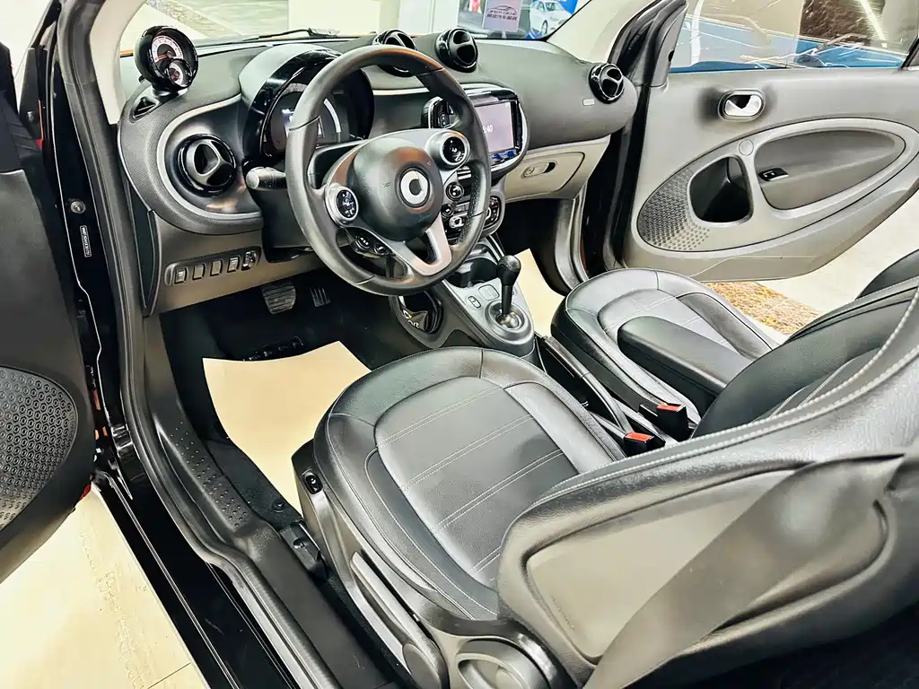 smart fortwo 2018 — фото 21