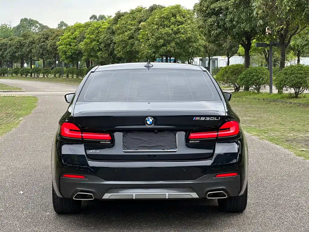 BMW 5 Series 2021