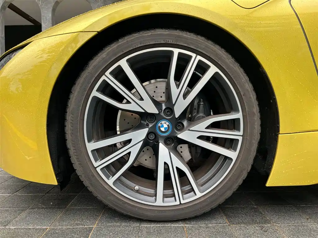 BMW i8 2019 — фото 10