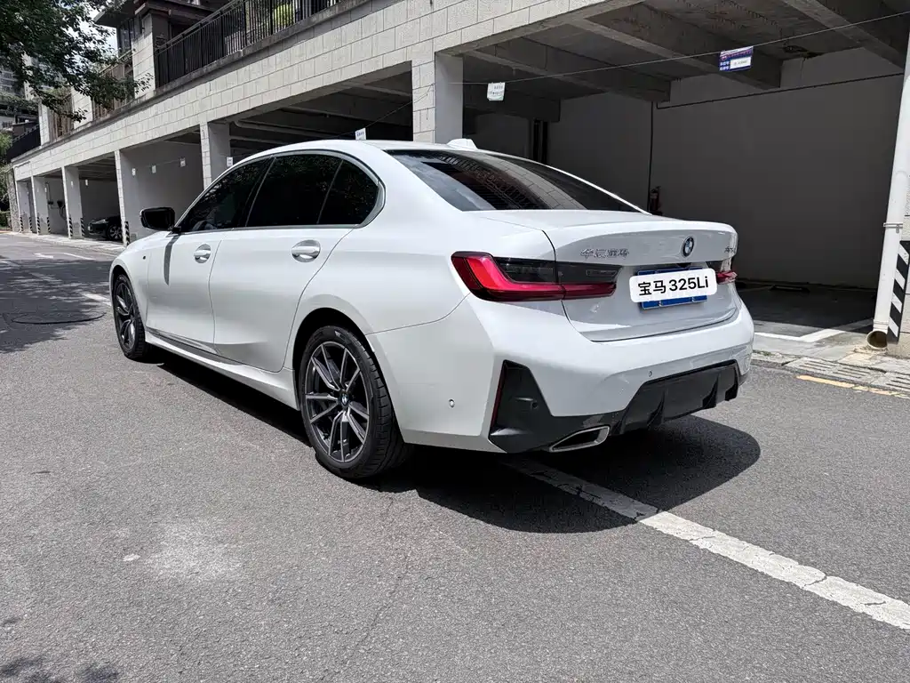 BMW 3 Series 2023